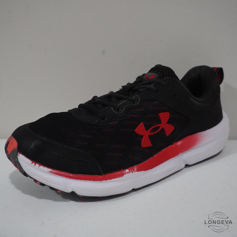 TENIS UNDER ARMOUR 28.5CM NEGRO/ROJO CHARGED ASSERT - Image 2