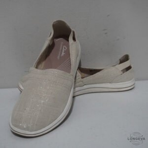 ZAPATOS CLARKS 24.5 CM BEIGE MONOGRAMA