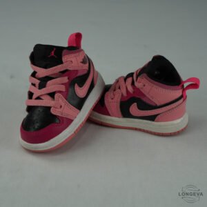 TENIS NIKE 9 CM ROSA/NEGRO JORDAN 1 MID