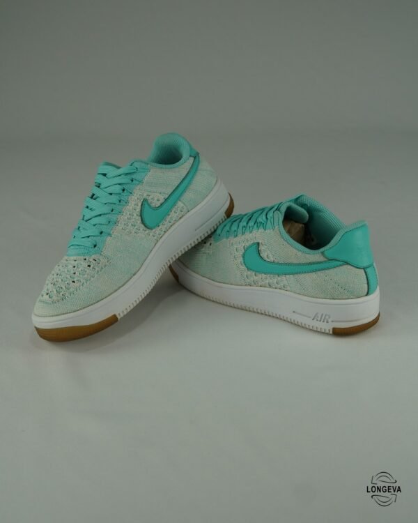 TENIS NIKE 24.5 CM VERDE AIR FORCE 1