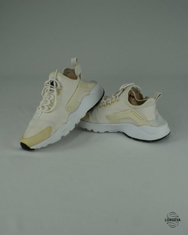 TENIS NIKE 23.5 CM BLANCO AIR HUARACHE