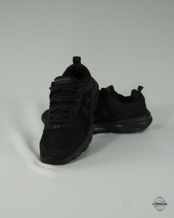 TENIS UNDER AMOUR 26 CM NEGRO CHARGED ASSERT