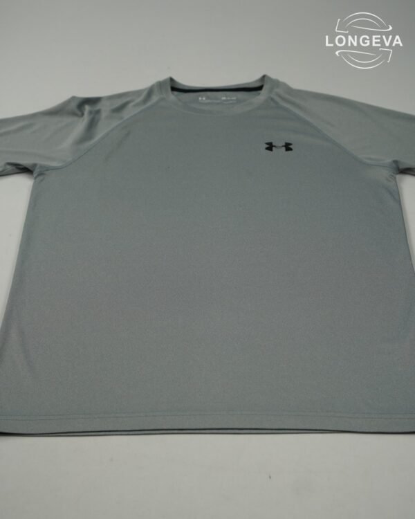 PLAYERA UNDER ARMOUR S GRIS LISA