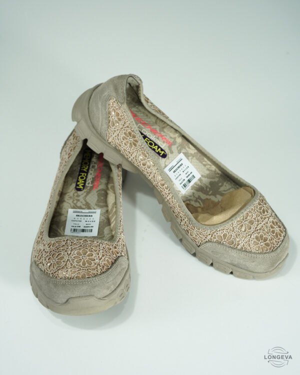 ZAPATOS SKECHERS 24.5 CM CAFE BORDADO