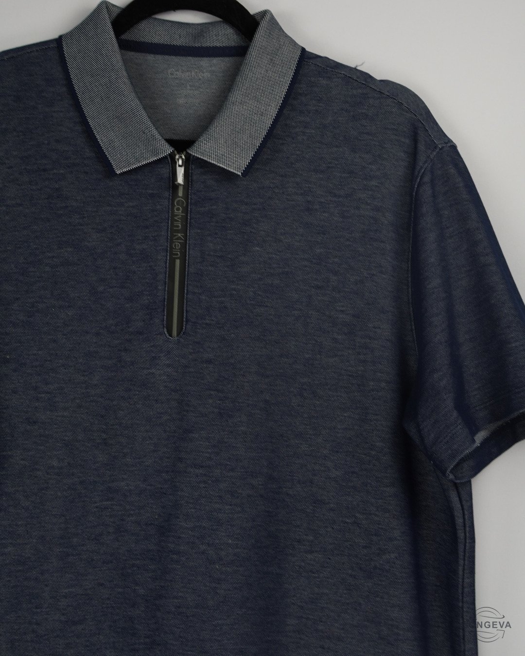 PLAYERA CALVIN KLEIN L AZUL MONOGRAMA - Image 2