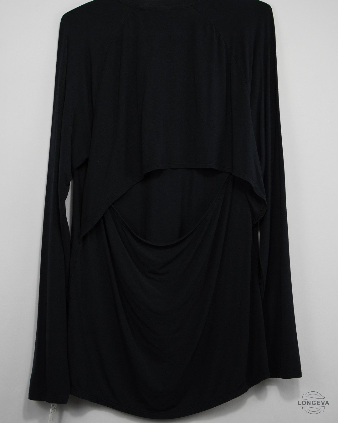 BLUSA UNDER ARMOUR M NEGRO LISA - Image 2