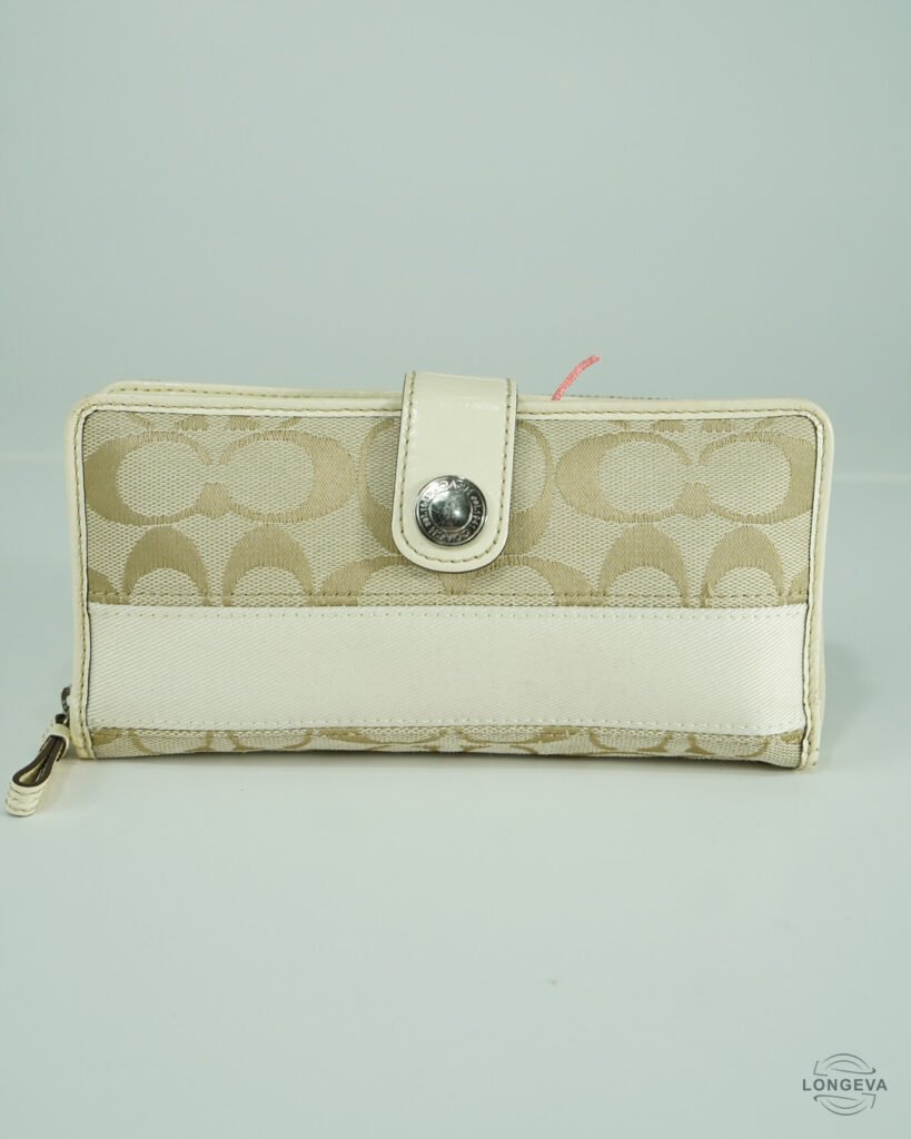 CARTERA COACH  BEIGE LOGO