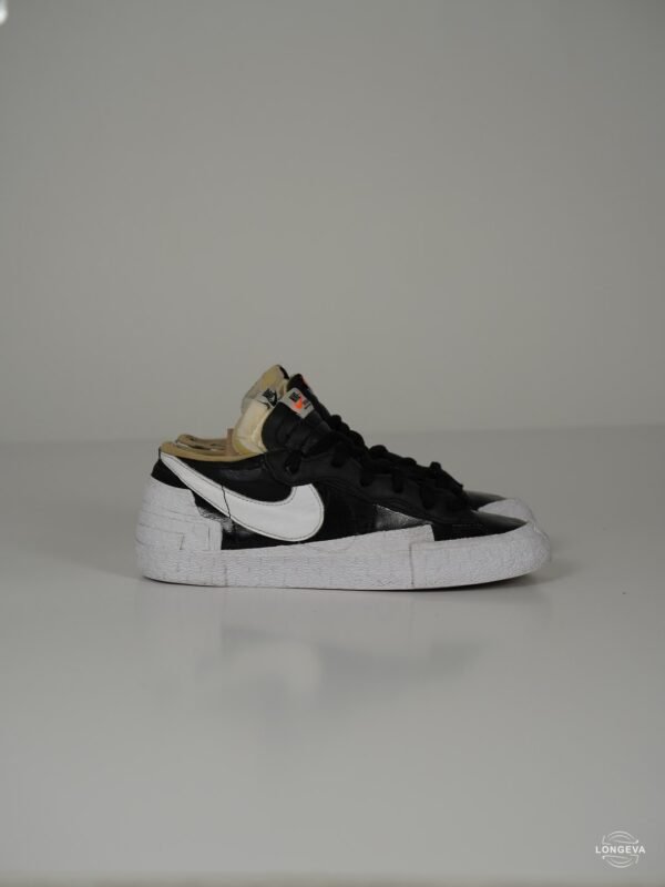 TENIS NIKE | BLANCO/NEGRO | SACCAI BLAZER | 27.5 CM